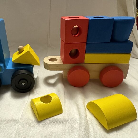 Melissa & Doug Mega Race-Car Carrier and blocks - fun and play! - Picture 11 of 11